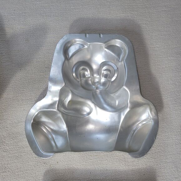 Vtg Wilton Cake Pans Lot Retro Baking Home Bear Doll Antique Vehicle Train Retro - Picture 11 of 14